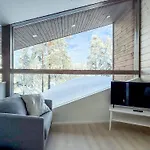 Spacious In A Good Location, Stunning Views * ルカ