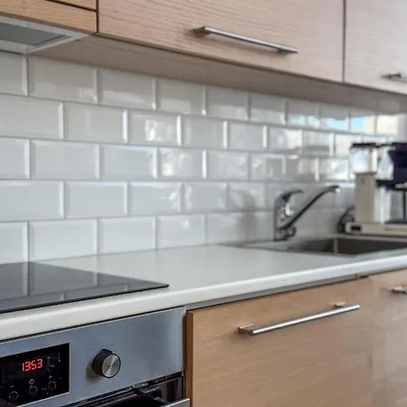 Spacious In A Good Location, Stunning Views *