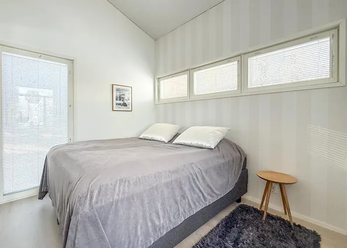 Spacious In A Good Location, Stunning Views *